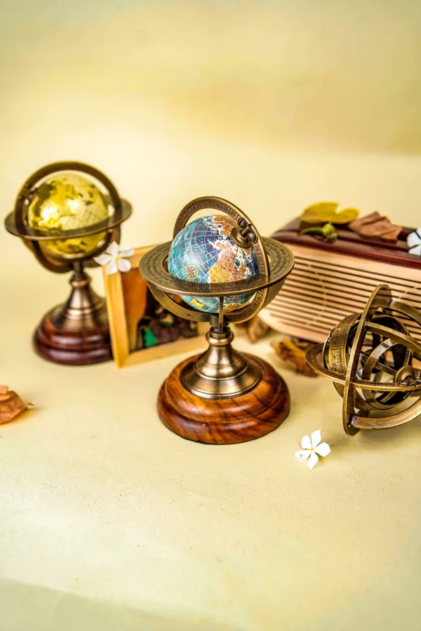 Astra_6.1_Armillary_Globe_On_Wooden_Base